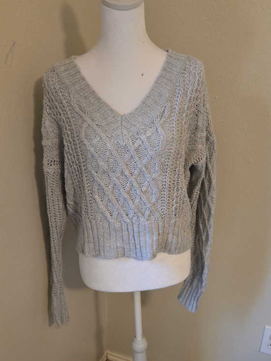 American Eagle Outfitters Sweaters - V-Neck Cable Knit Sweater - Light Gray
